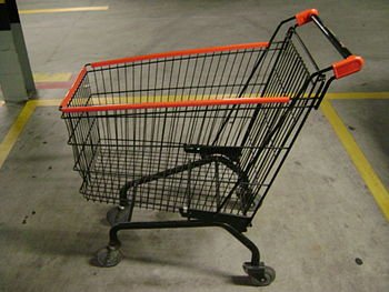 English: Shopping cart. Português: Carrinho de...