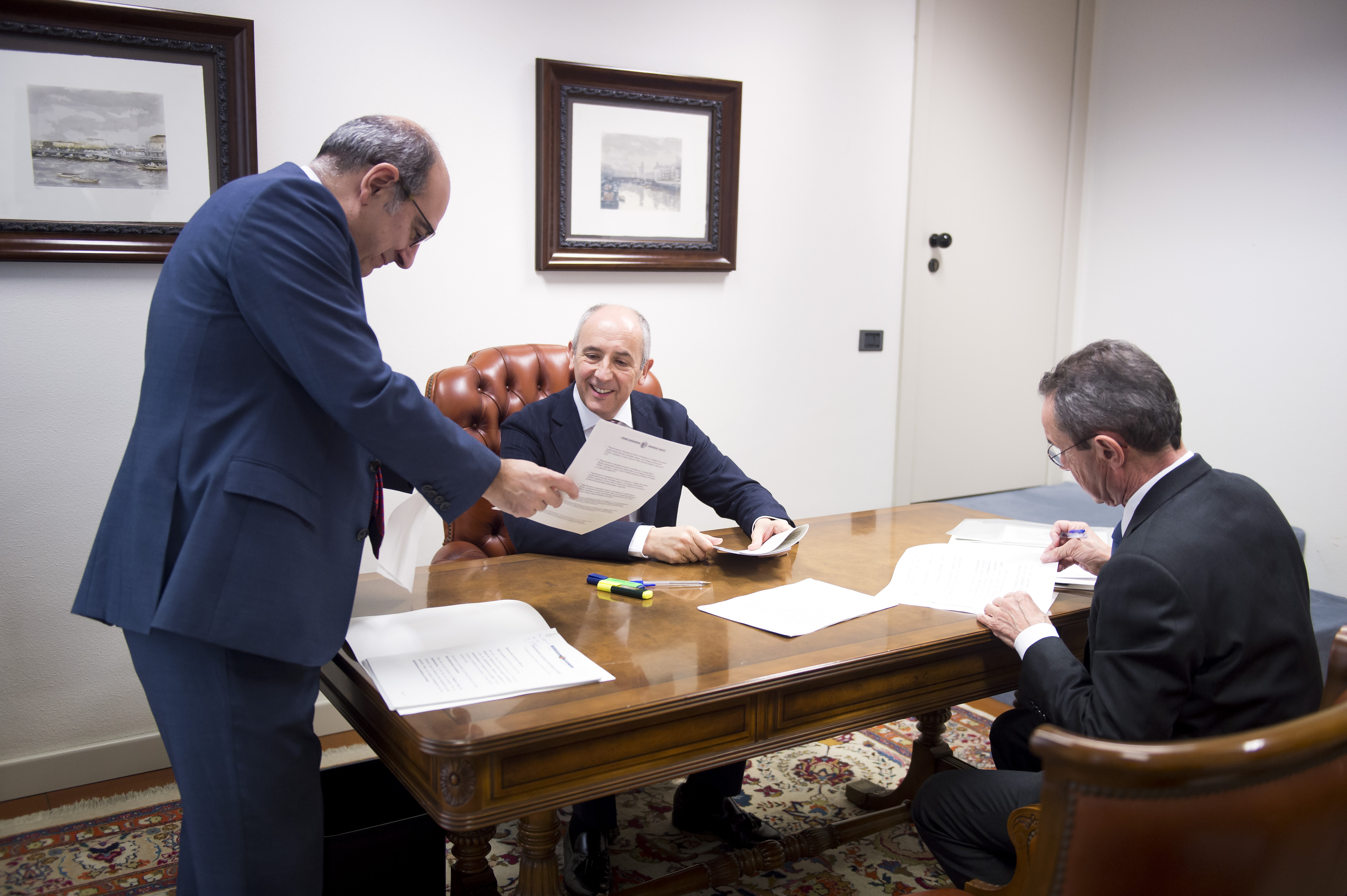 El mal ejemplo de la jornada de 35 horas de los funcionarios – Gananzia
