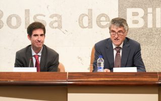 Iker Ojembarrena (DG Basquefik) y Javier Hernani (presidente Basquefik)